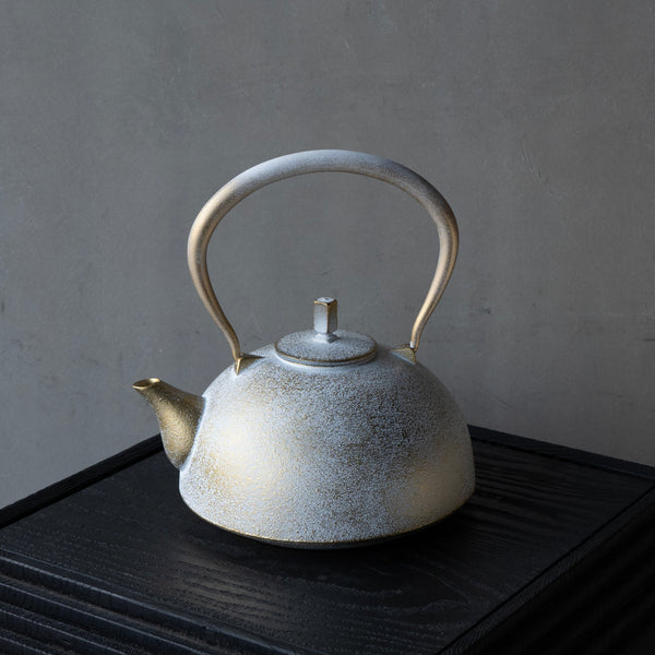 空間鋳造 1ℓ 鉄瓶 入手困難品 空間鋳造 | リビング・ホビー・スポーツ