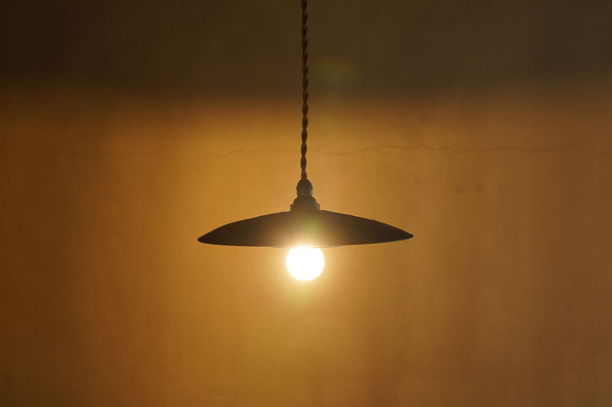 ○23-FA21 船串篤司 ペンダントライト 黒 A – 雨晴/AMAHARE