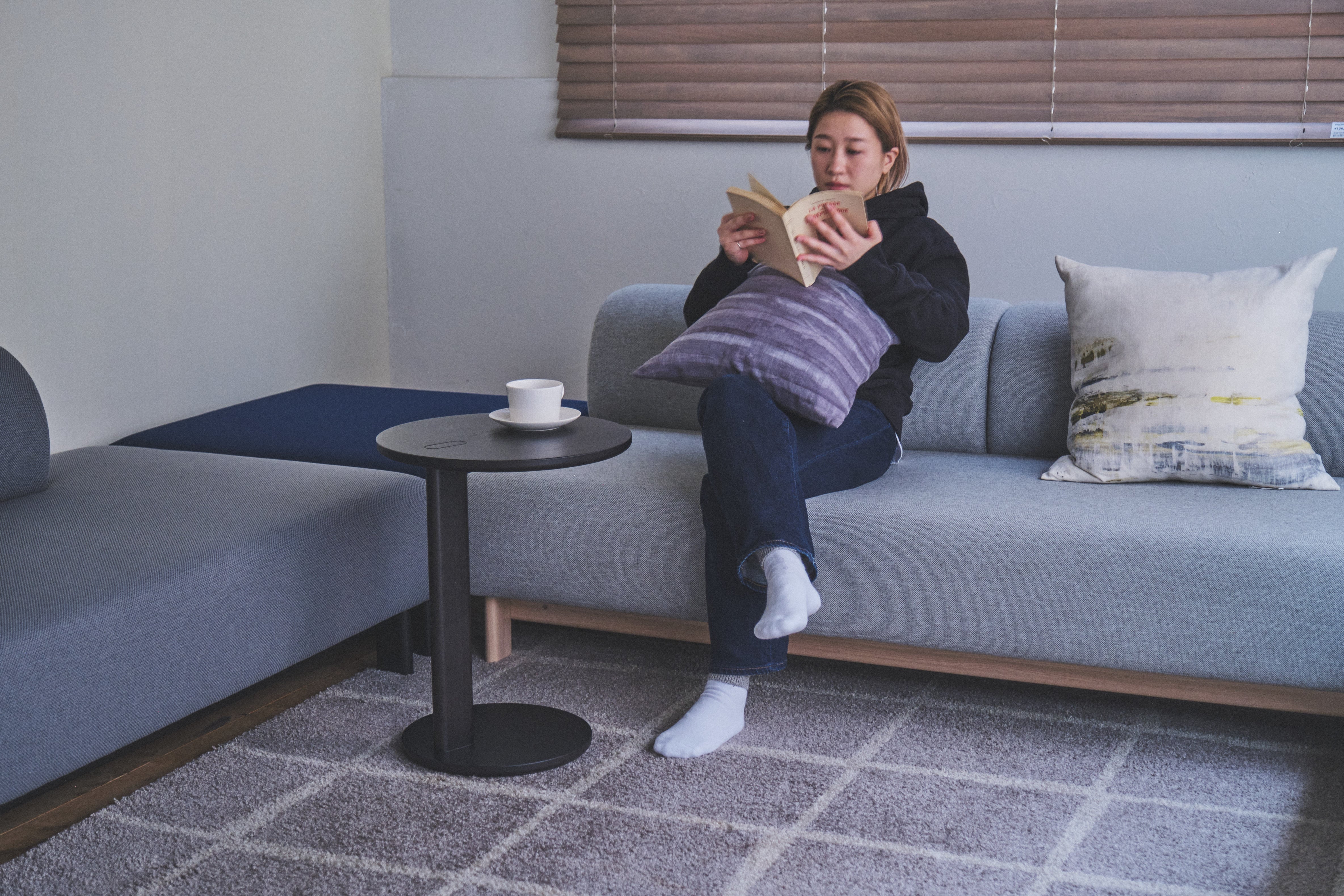 エレファント サイドテーブル | カリモク ニュースタンダード(karimoku