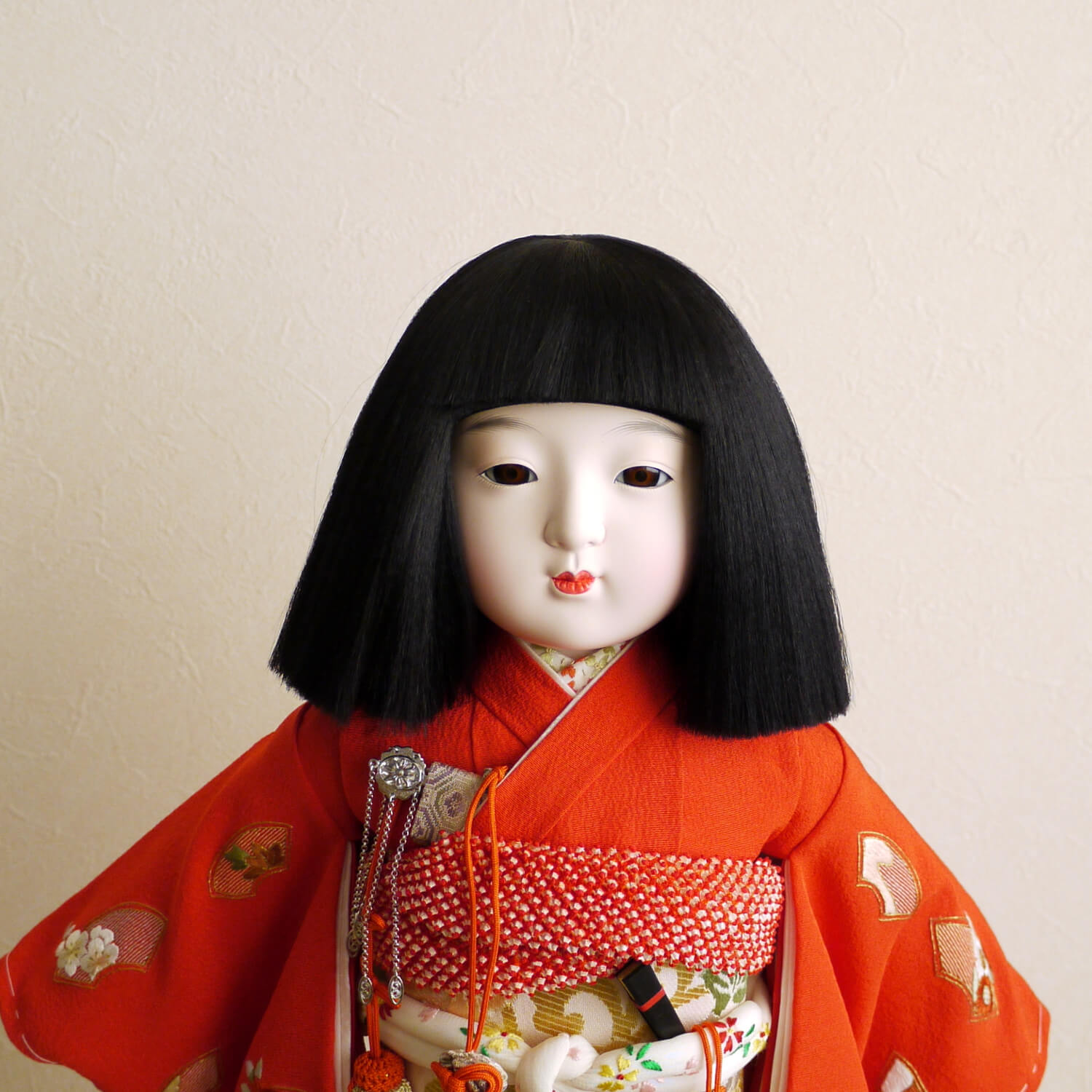 市松人形 元賀章介 12号尺二正絹手刺繍 扇面に小花 赤色 台 女の子