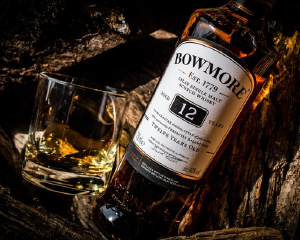 ボウモア ウイスキー 15年 43度 並行 箱なし 700ml シングルモルト
