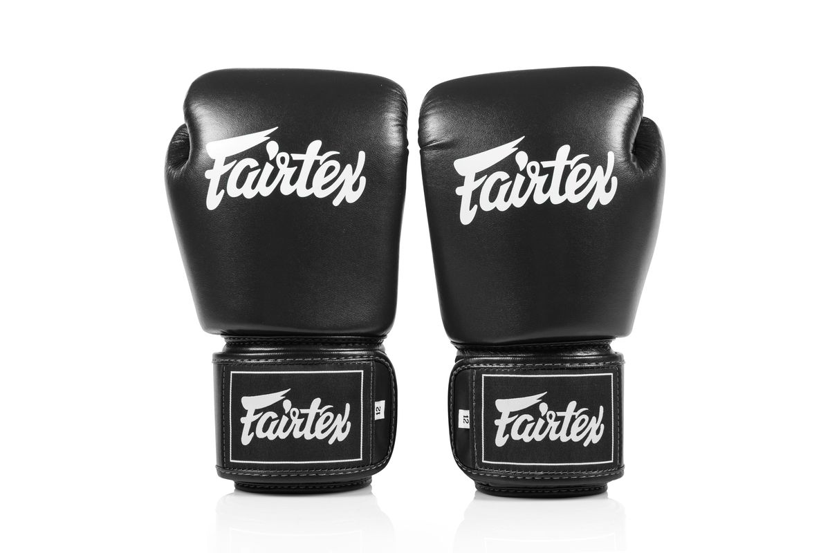 新品未使用】Fairtex ボクシンググローブ 16oz ブラック Amazon.co.jp