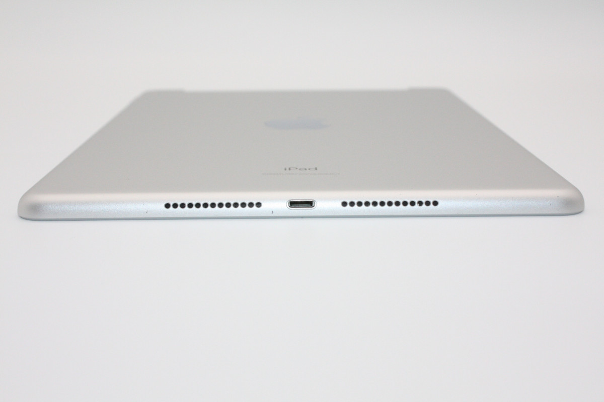 iPad 第7世代 Wi-Fi+Cellular 32GB SIMフリー シルバー Bランク