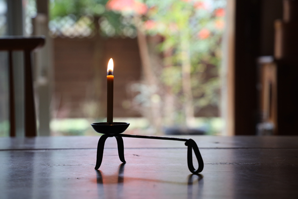 蝋燭立て 折り畳み式 古銅製 蝋燭台/燭台ロウソク立て/ろうそく立て 落款