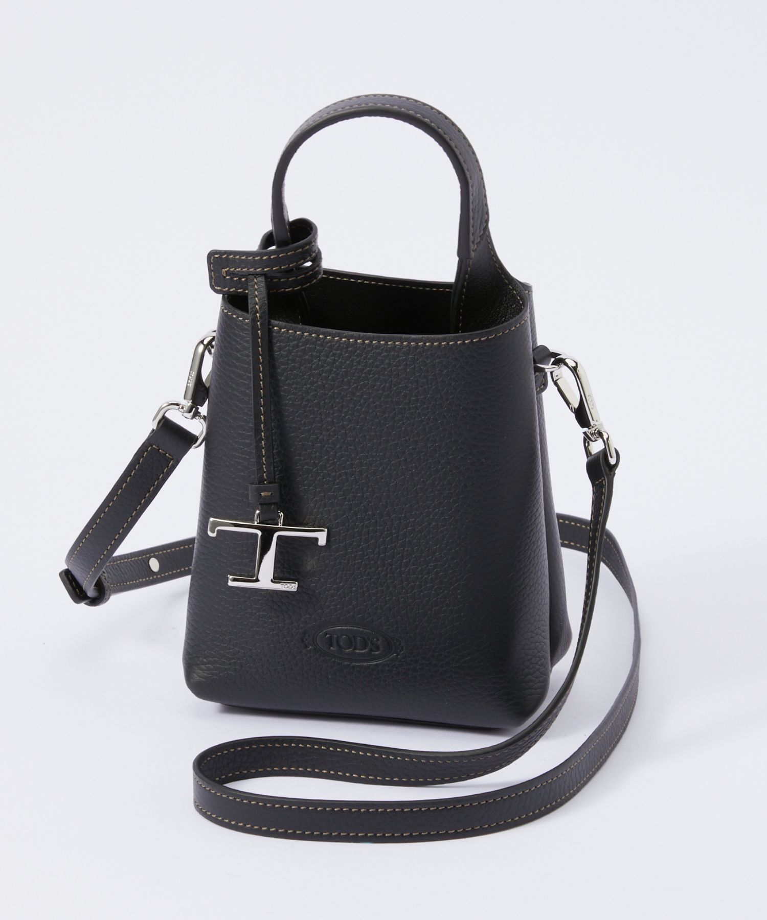 TOD'S（トッズ） TOD'S XBWAPAT 9000 QRI トートバッグ レディース