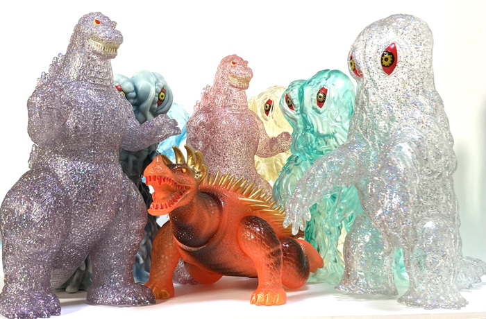 マルサンの「東宝怪獣350福袋〈特撮のDNA最終入荷分〉」が東京タワーの