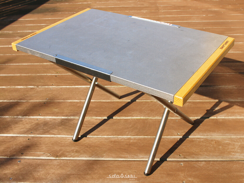 レビューあり】ユニフレームの焚き火テーブルはキャンプツーリングに