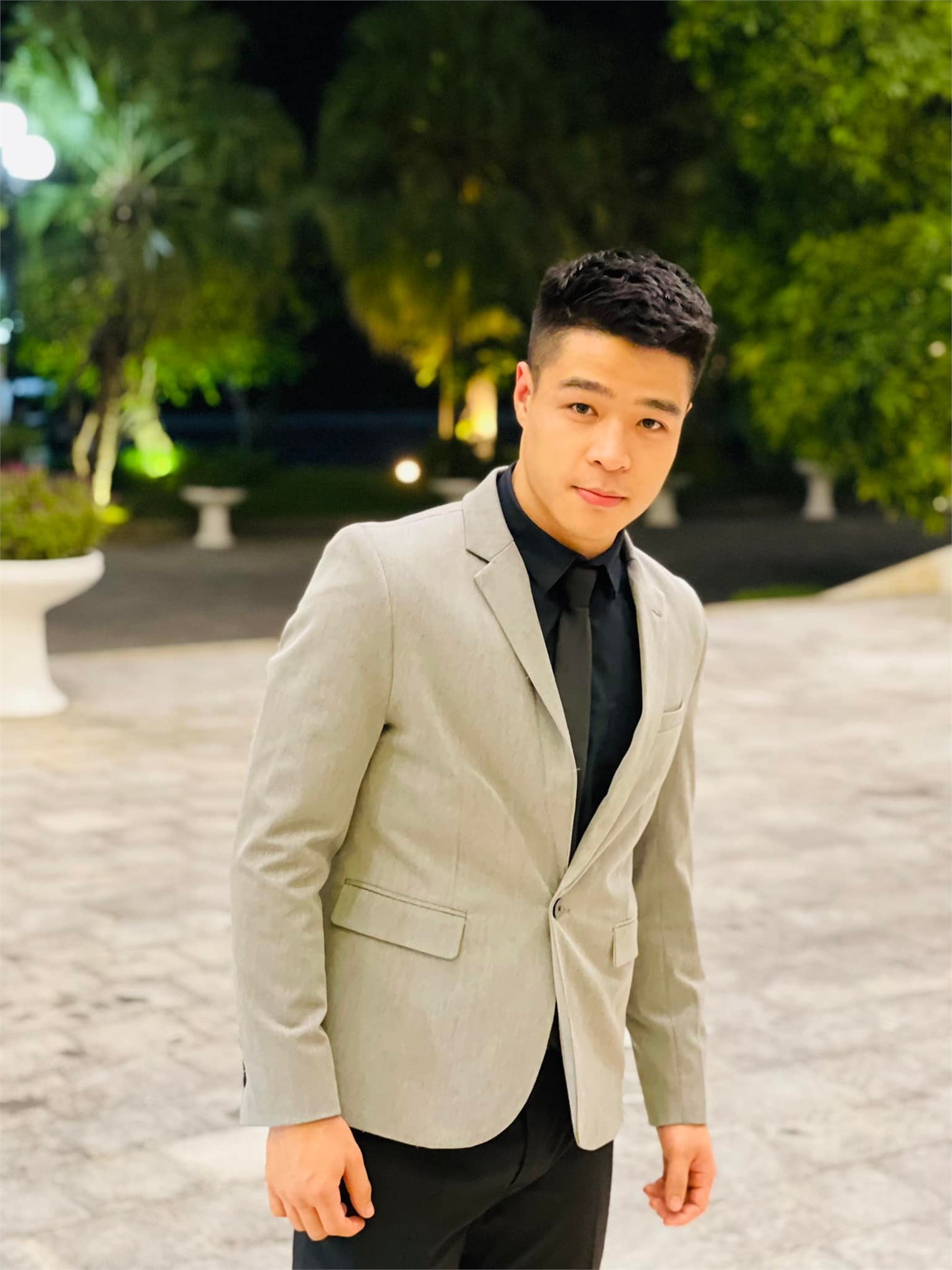 Nguyễn Việt Hùng - Sống có lý tưởng, có đam mê