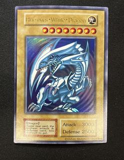 遊戯王 青眼の白龍 ブルーアイズホワイトドラゴン 初期版 Amazon.co.jp