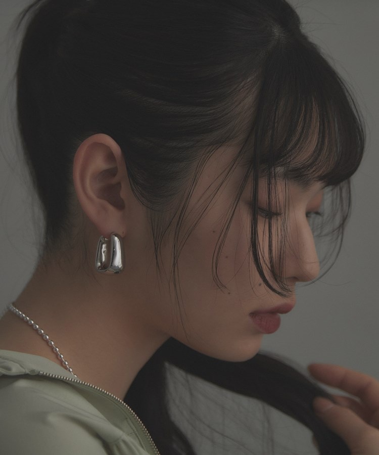 シルバー ホロウフープピアス トラペーズ（ピアス） | COCOSHNIK