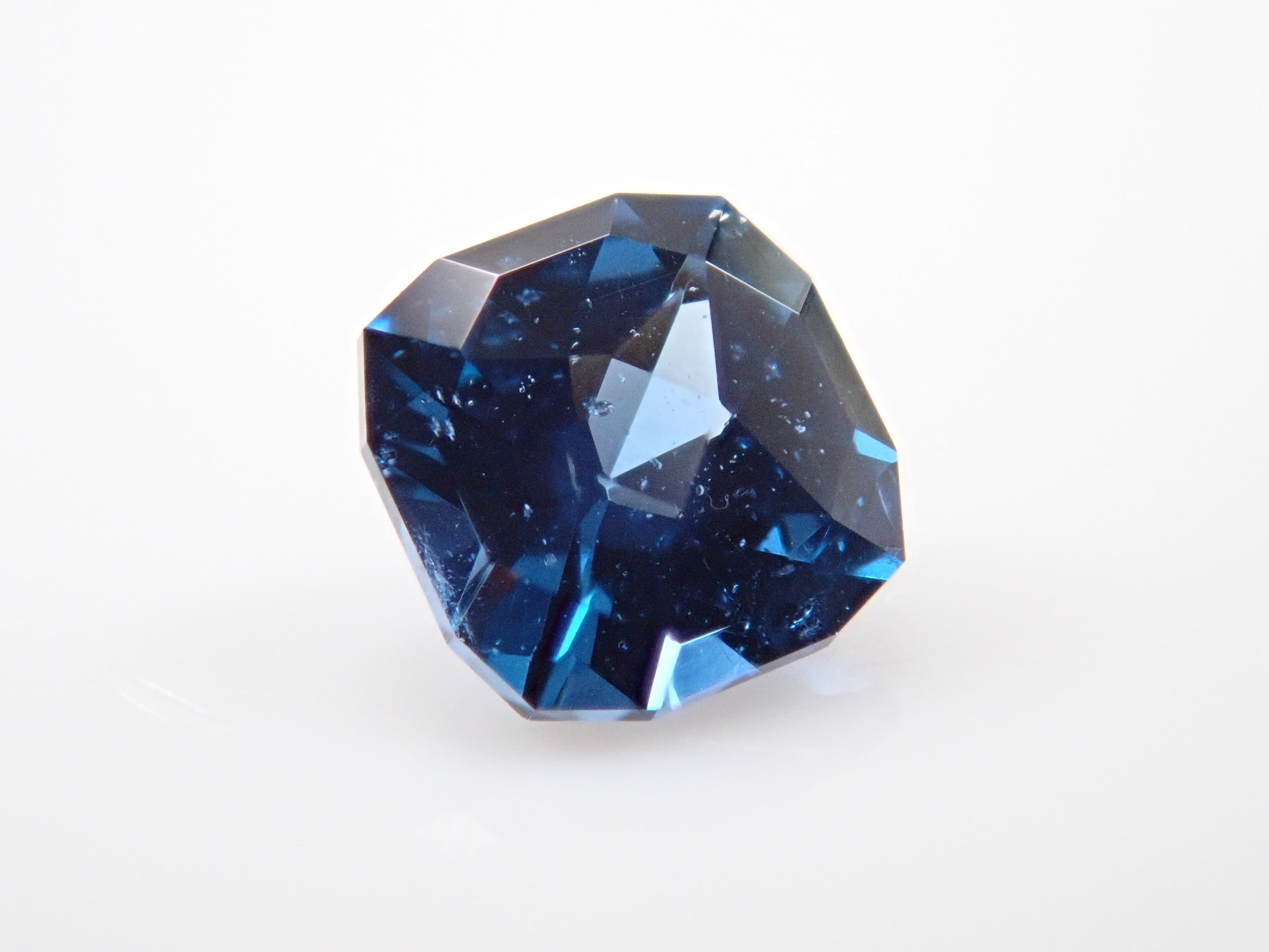 スリランカ産コバルトガーナイト 0.214ctルース JTL鑑