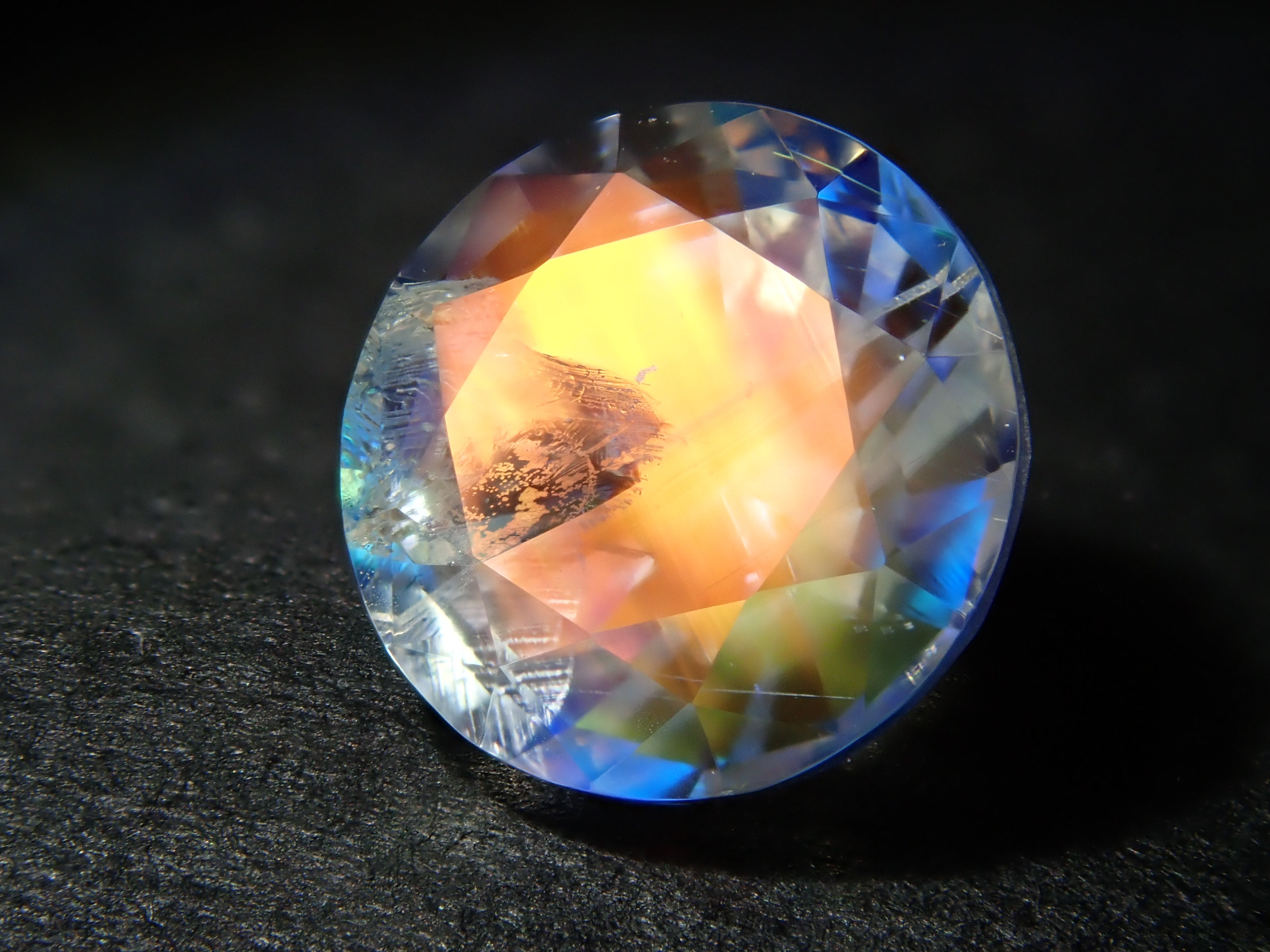 アンデシン・ラブラドライト（通称名 レインボームーンストーン