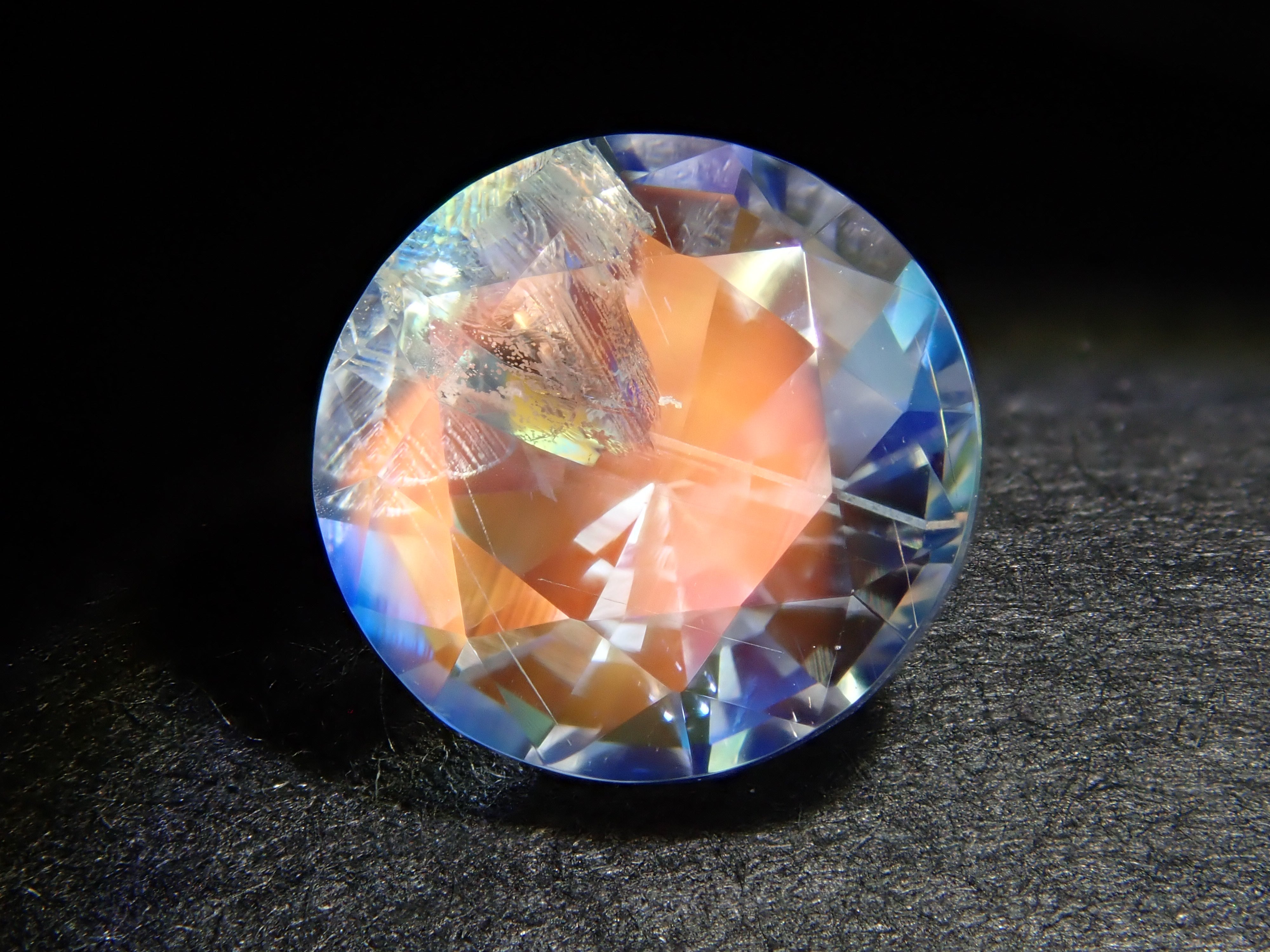 アンデシン・ラブラドライト（通称名 レインボームーンストーン