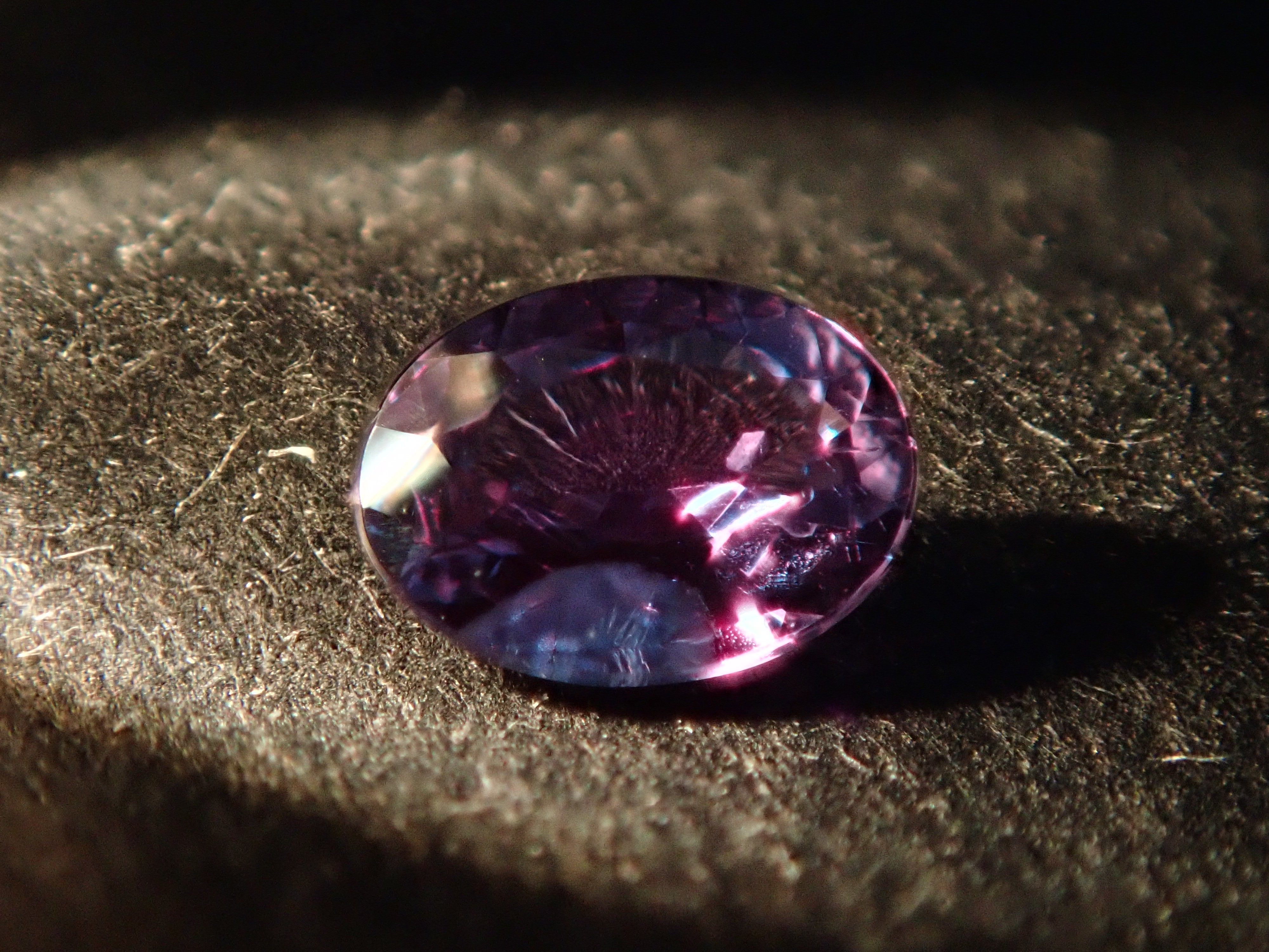 ブラジル産アレキサンドライト 0.099ctルース