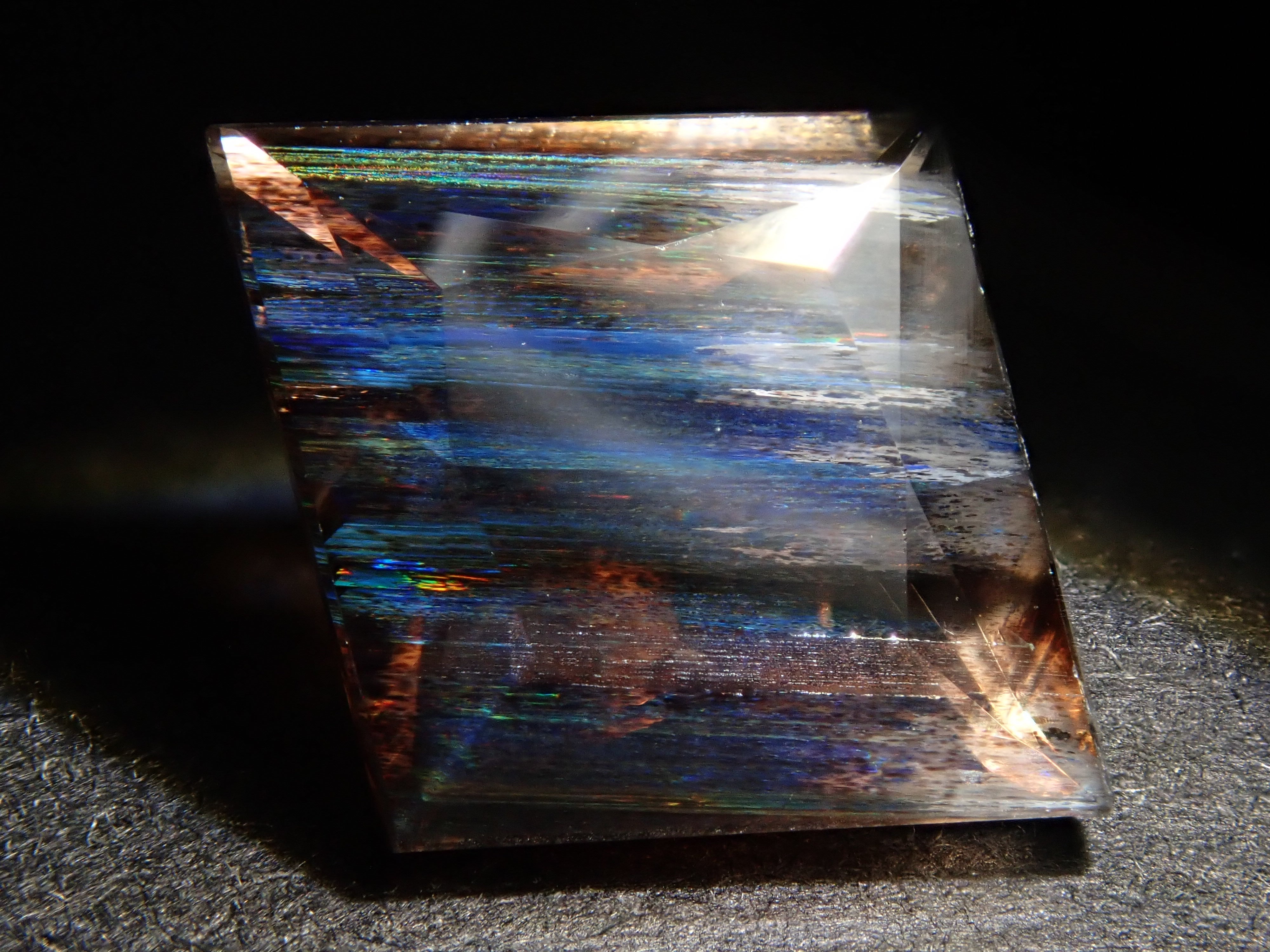 レインボースキャポライト 1.980ctルース