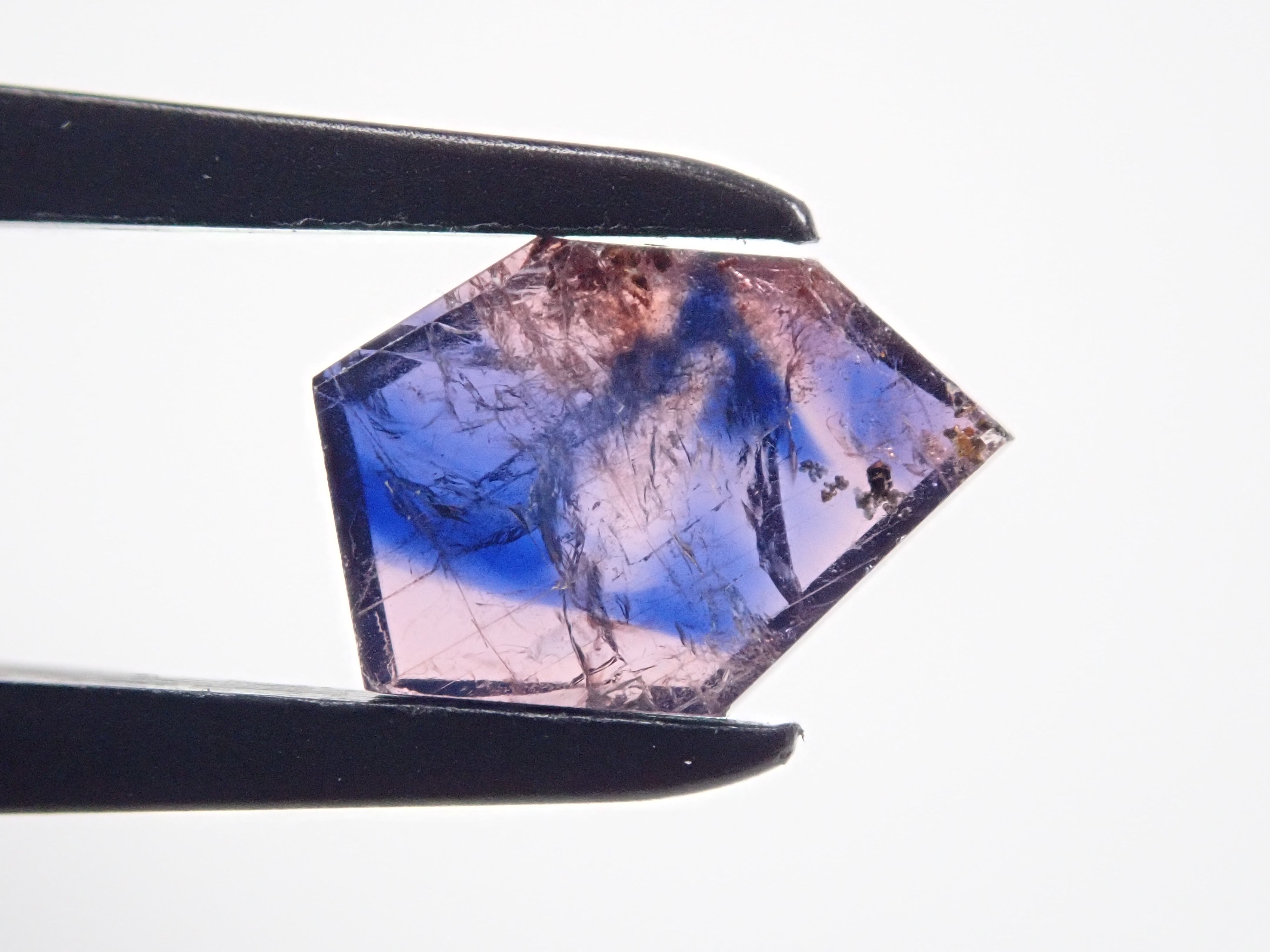 タンザニア産ウィンザーサファイア 1.20ctルース