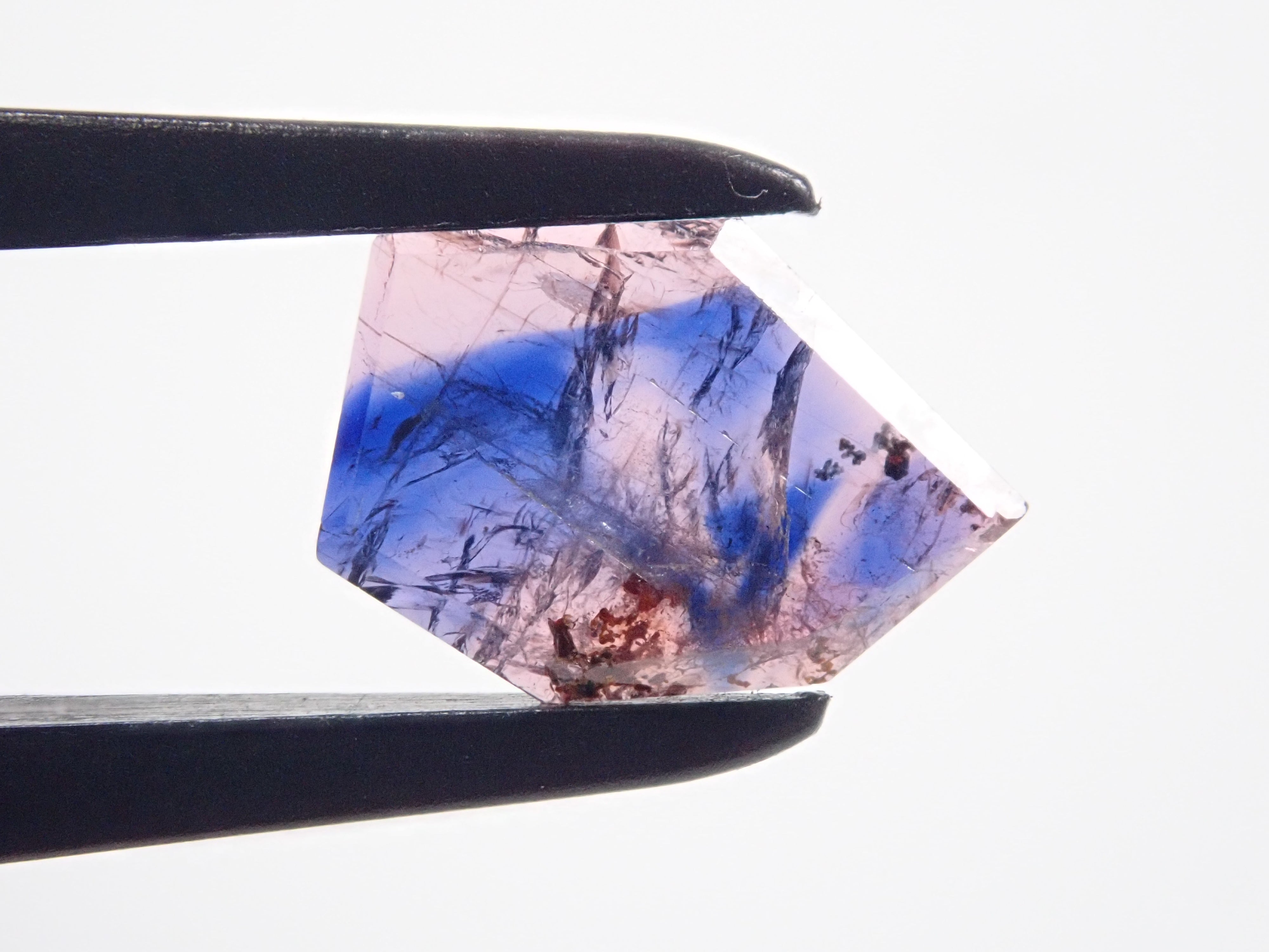 タンザニア産ウィンザーサファイア 1.20ctルース