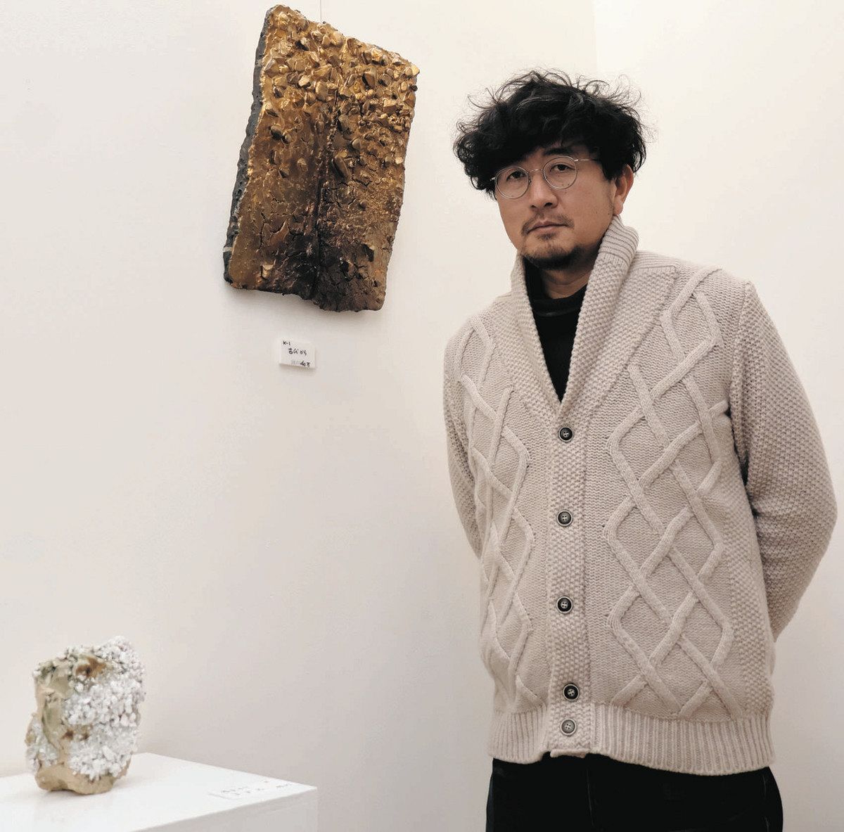 亡き父と伊賀焼2人展 谷本景さんと貴さん、陶板など70点：中日新聞Web