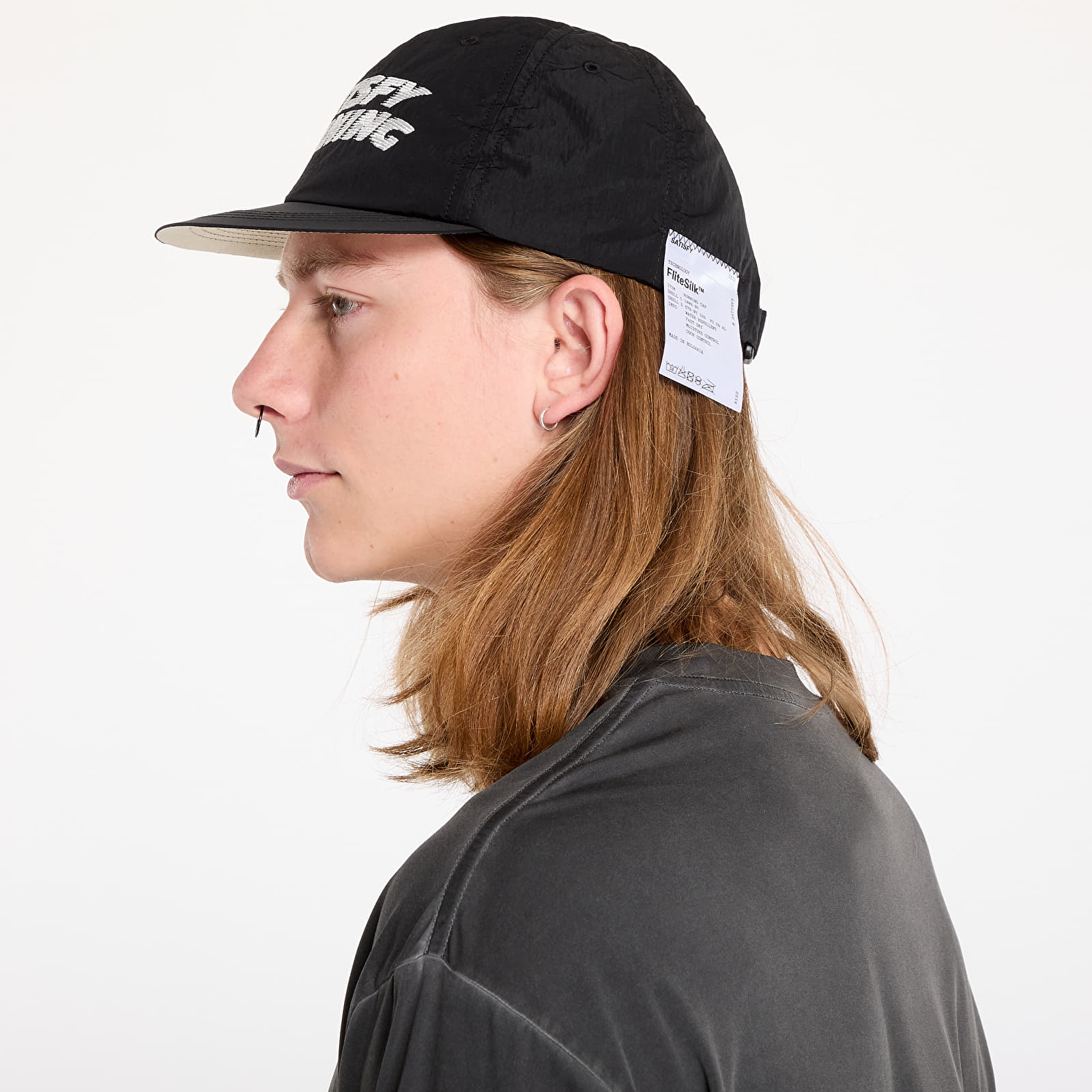 Caps Satisfy FliteSilk Running Cap Black (5122-BK-WA) | Footshop