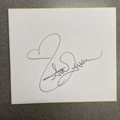 アヴリル・ラヴィーン 直筆サイン色紙 グッズ Avril Lavigne - メルカリ