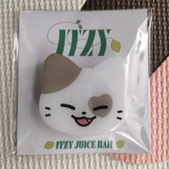 TWINZY ITZY POPUPグッズ スマホグリップ イェジ KKengEE - メルカリ