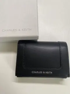 2026年最新】Charles & Keith 三つ折り財布の人気アイテム - メルカリ