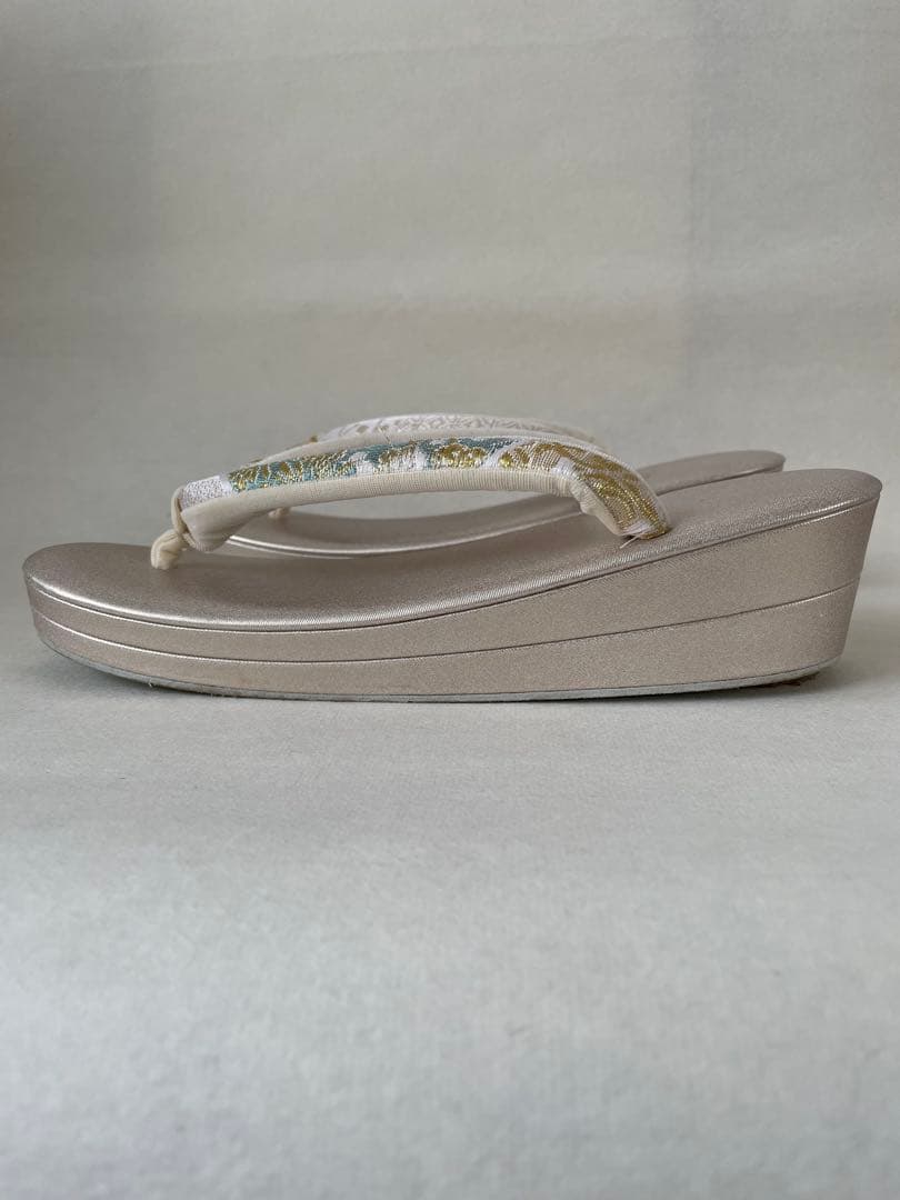 美品　和装用バッグと草履のセット　着物