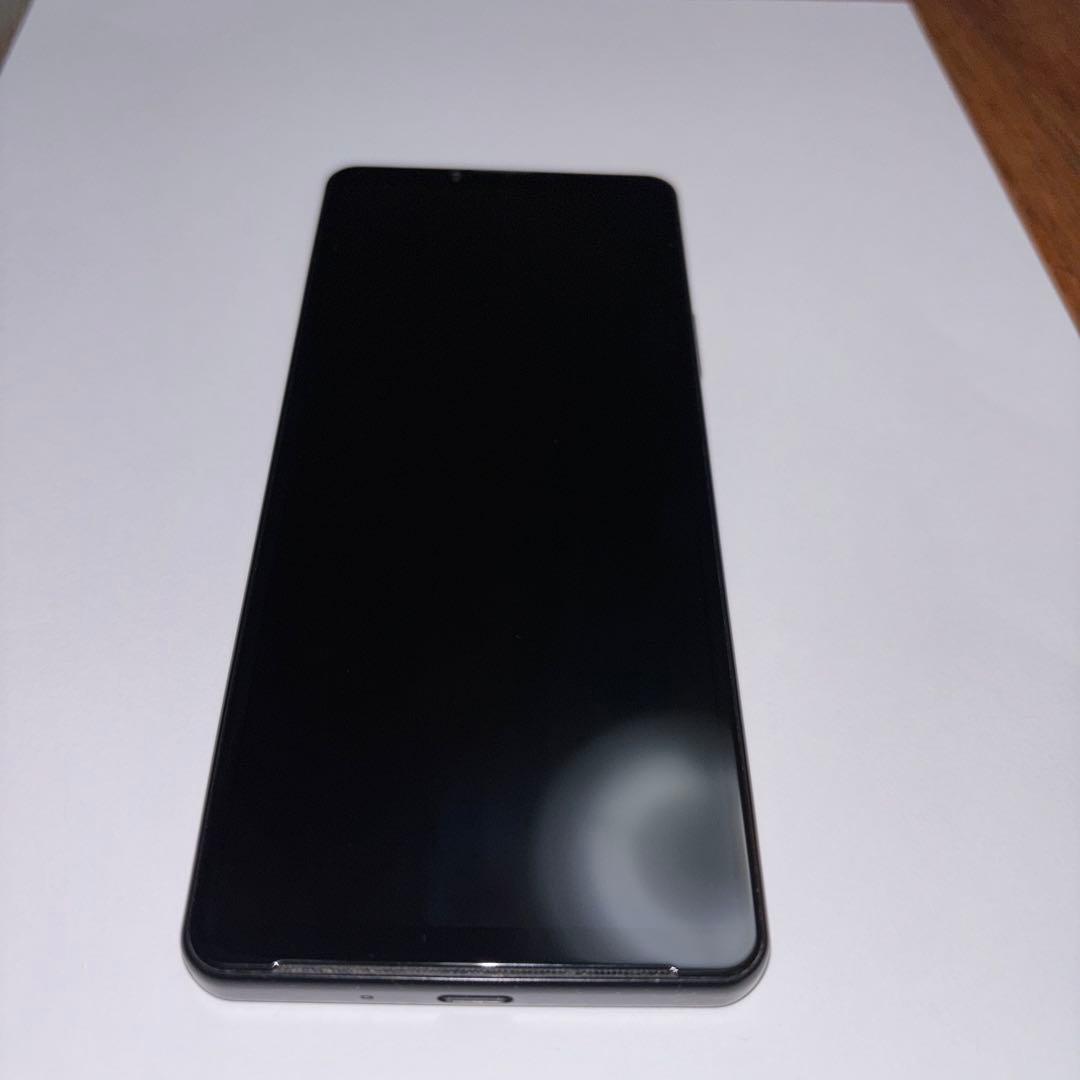 スマートフォン本体 ブラック 画面傷あり