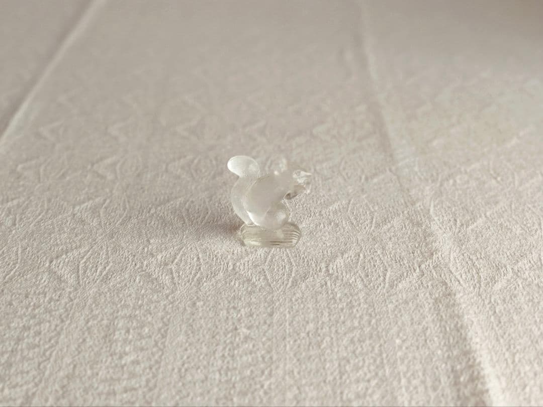 vintage glass figure ୨୧ * ガラスの リスさん