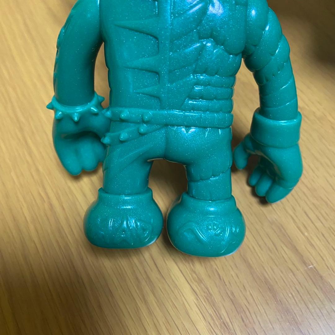 リアルへッド マッドバーバリアンズ 緑ラメ成型 未塗装 ソフビ 5416