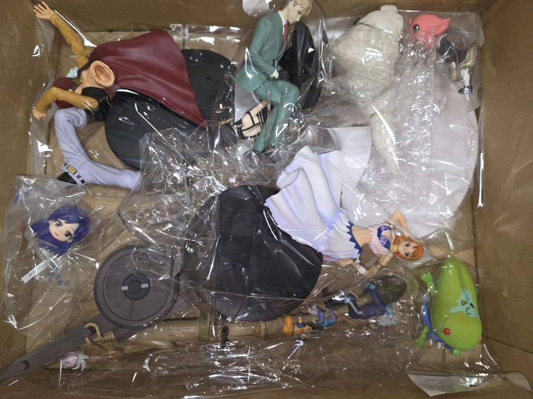 箱無し・開封済）フィギュアまとめ売り　70点