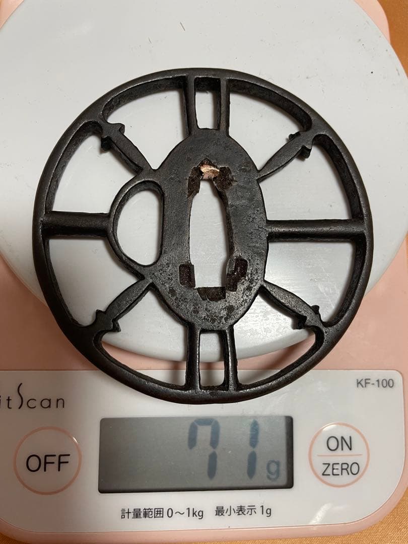 鍔　鐔　尾張透かし鍔　鉄地鍔