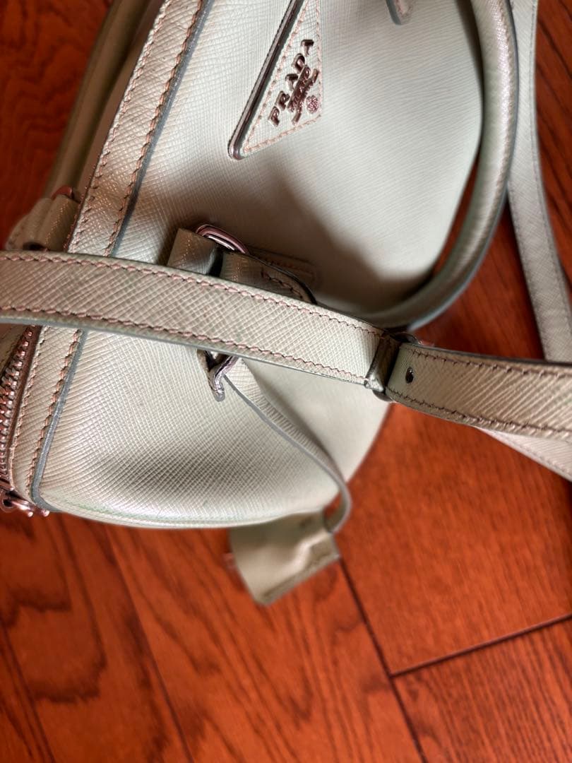 PRADA ミントグリーン ショルダーバッグ