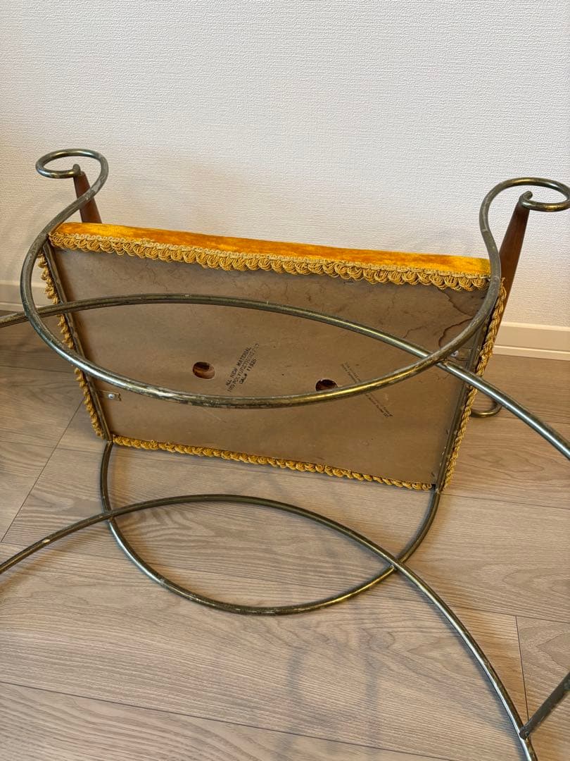 黄色ベルベットクッション ヴィンテージスツール