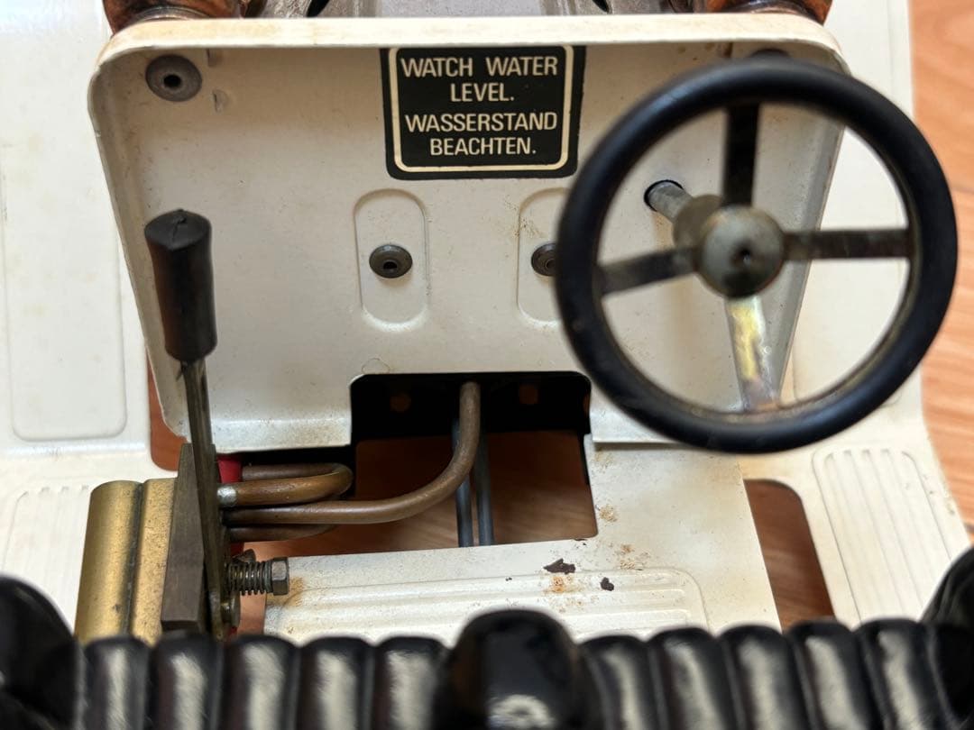 マモッド社 スチームエンジン ロードスター 蒸気エンジン模型