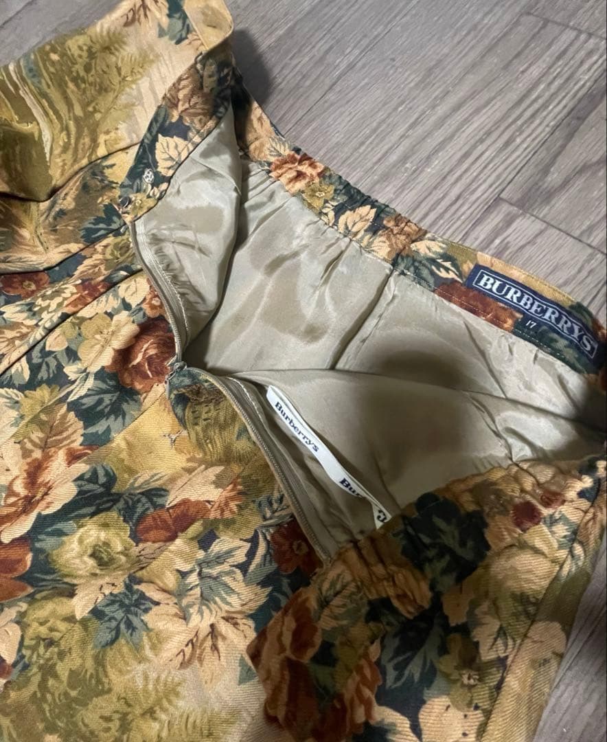 17号 BURBERRY ヴィンテージ 花柄 スカート 稀少サイズ バーバリー