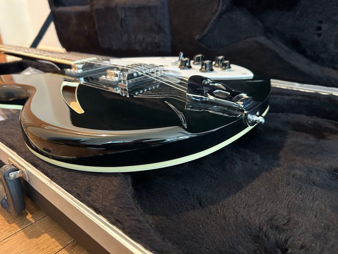 Rickenbacker 360 Jetglo ハードケース付