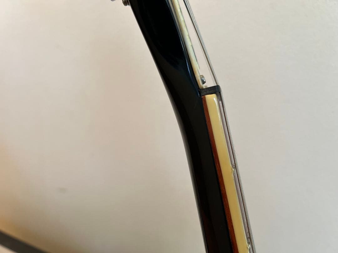 Rickenbacker 360 Jetglo ハードケース付