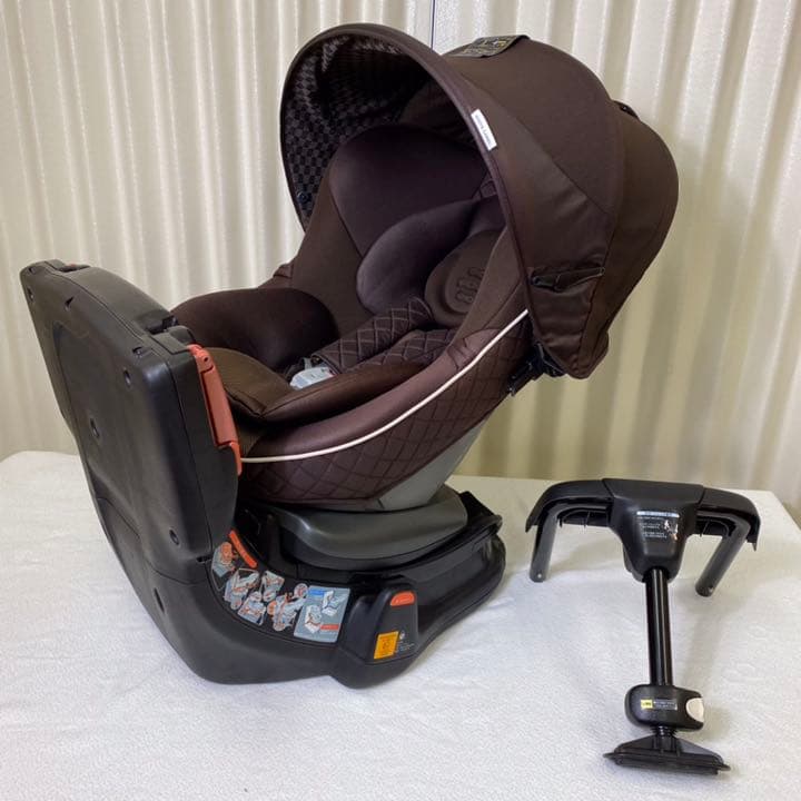 コンビ 新生児OK！エッグショックシート付き ラクティアターン