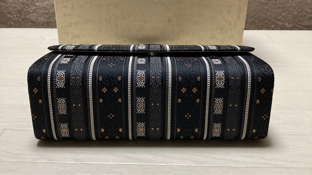 《美品・箱付き》草履バッグセット　黒　金糸　刺繍　大きめバッグ