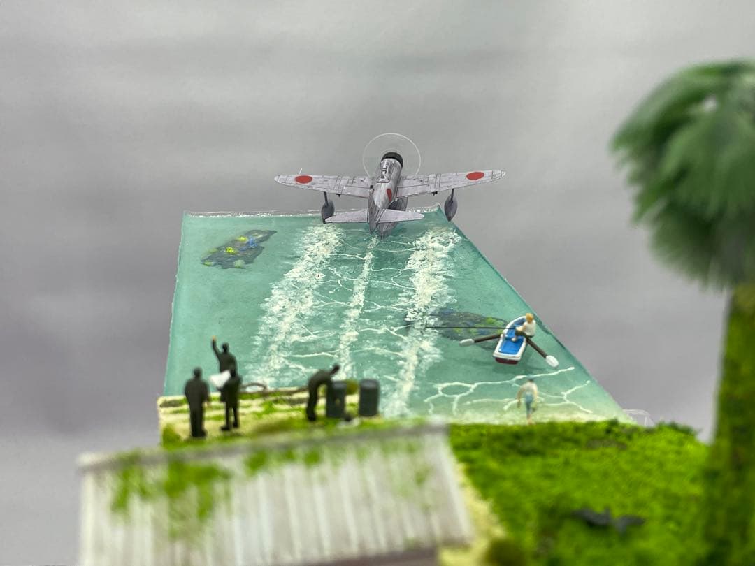 基地から飛び立つ二式戦闘機 レジン ジオラマ - メルカリ