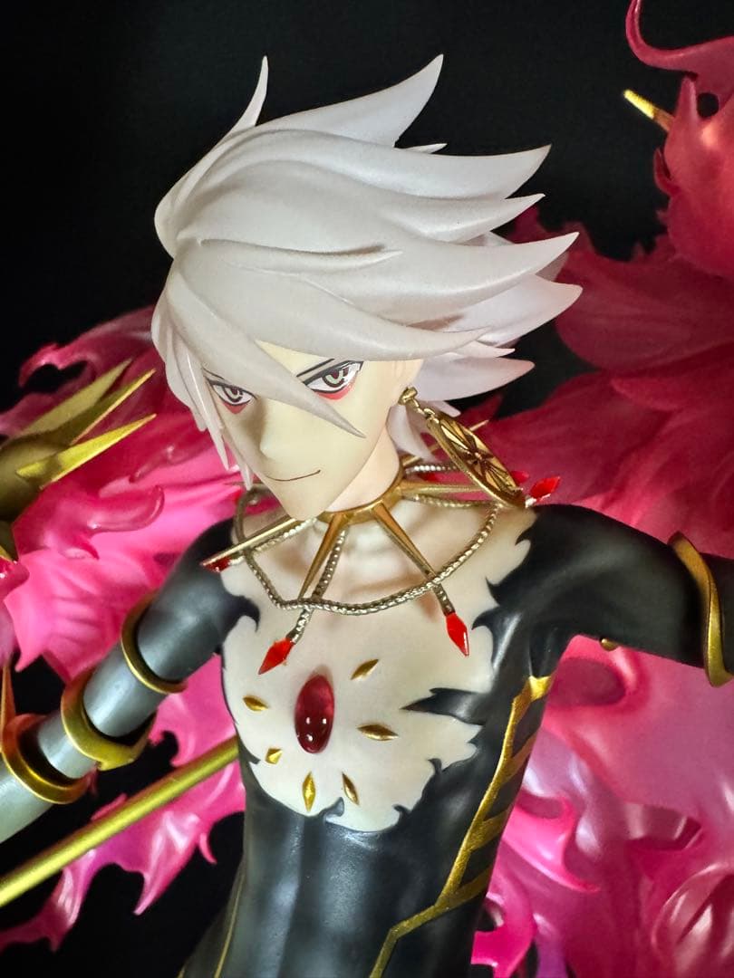 FGOアルジュナ〔オルタ〕とカルナ 1／8スケールフィギュアのセット