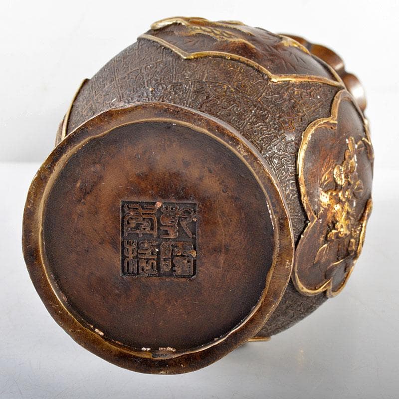 中国 乾隆年製 古銅鍍金 龍鳥文瓶 M R4597