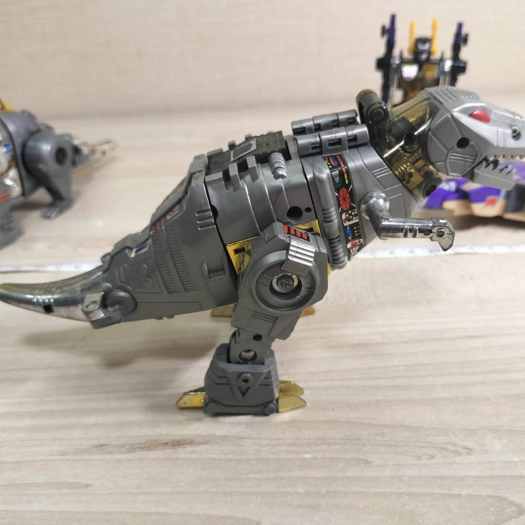 ハズブロ／タカラ　トランスフォーマーアクションフィギュア　８０年代４体