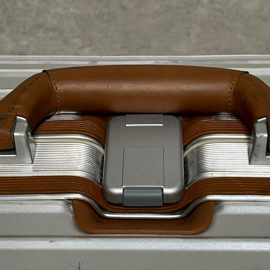 リモワ RIMOWA 747-8 限定モデル 64L4輪 トパーズ アルミニウム RIMOWA