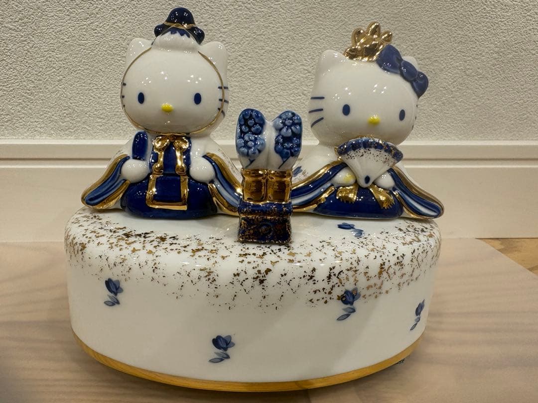 ハローキティ ダニエル オルゴール 陶器 雛人形 - メルカリ
