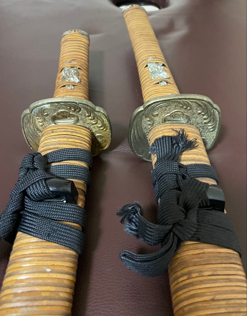 模造刀　小柄　太刀　脇差　刀掛け　武具　B591