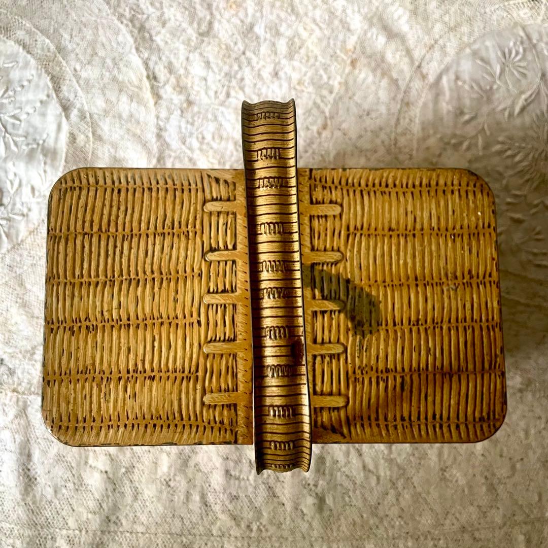 LUビスケットバスケットティン缶&エッフェル塔円形ティン缶 フランス