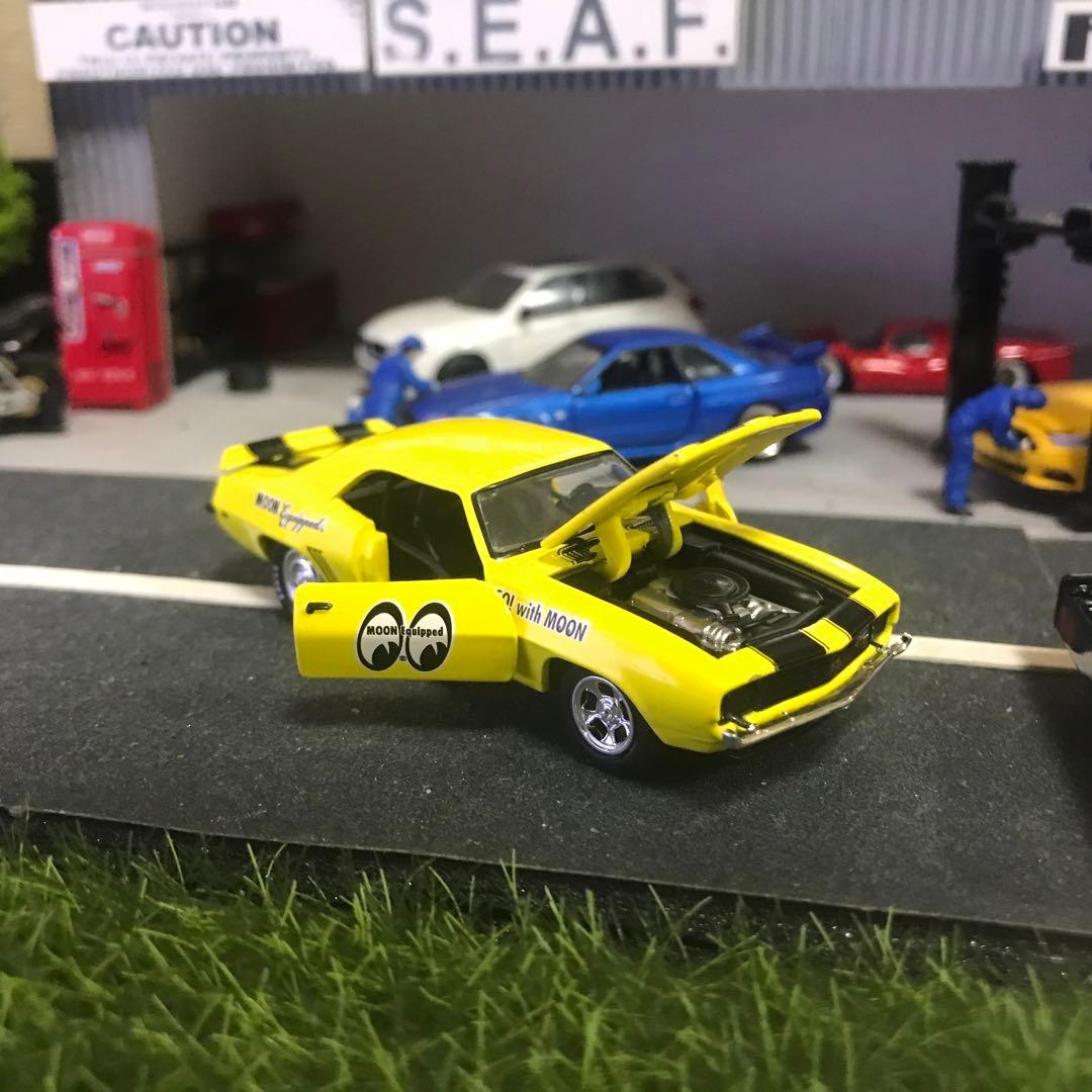 M2 シボレー C60 ムーンアイズトレーラーブラックとカマロRSイエローセット
