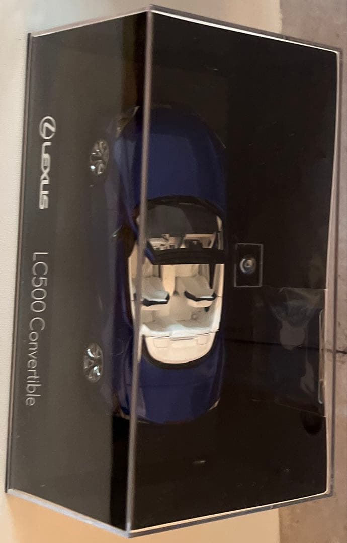 非売品　Lexus LC500 Convertible ミニカー　1/43